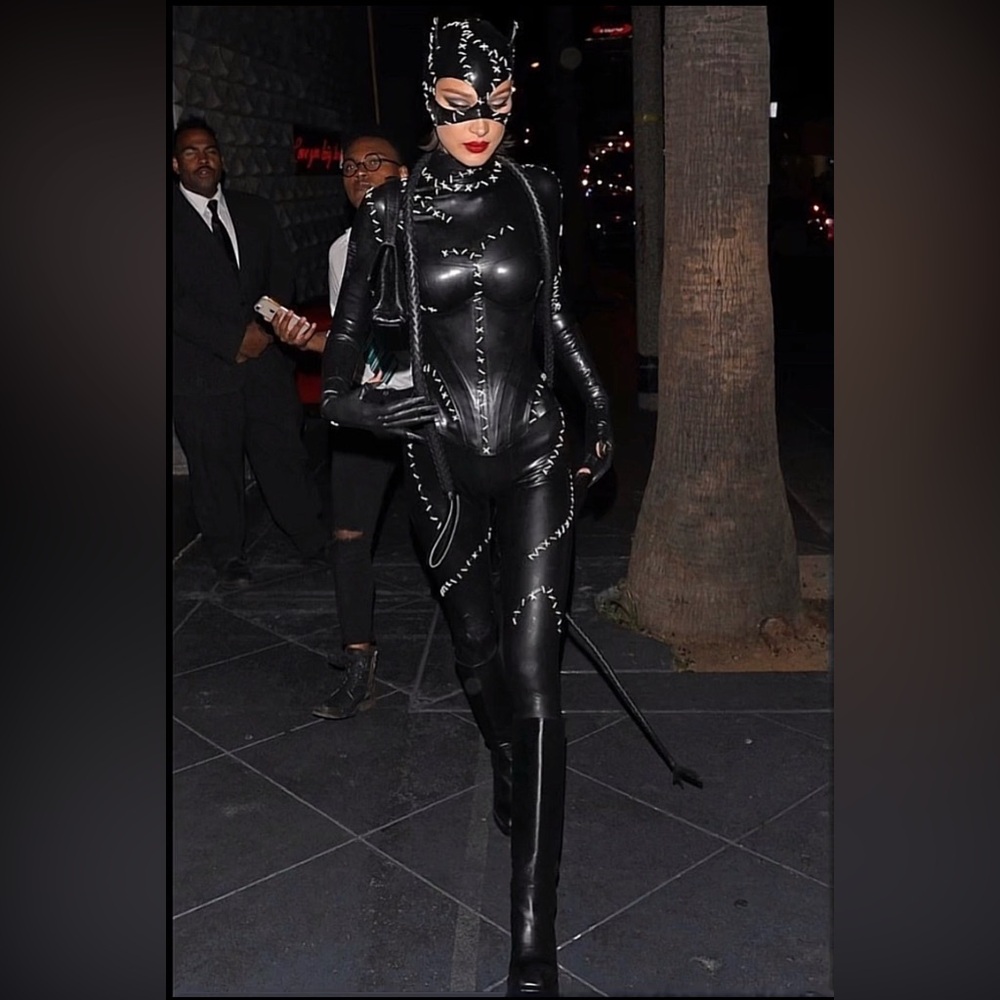 Batman Returns 1992 Catwoman Selina Kyle Halloween Cosplay Costume Set.